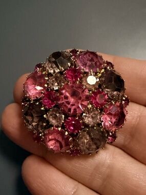 Signed Weiss Domed Pink Round Rhinestone Brooch Pin